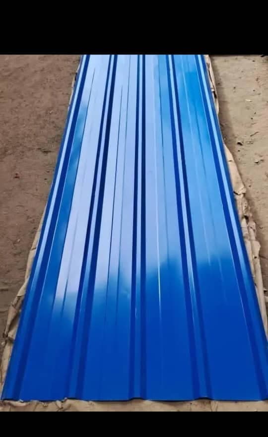 Warehouse with galvanized silver sheets