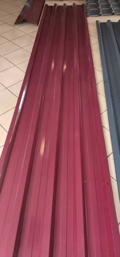 Warehouse with galvanized silver sheets